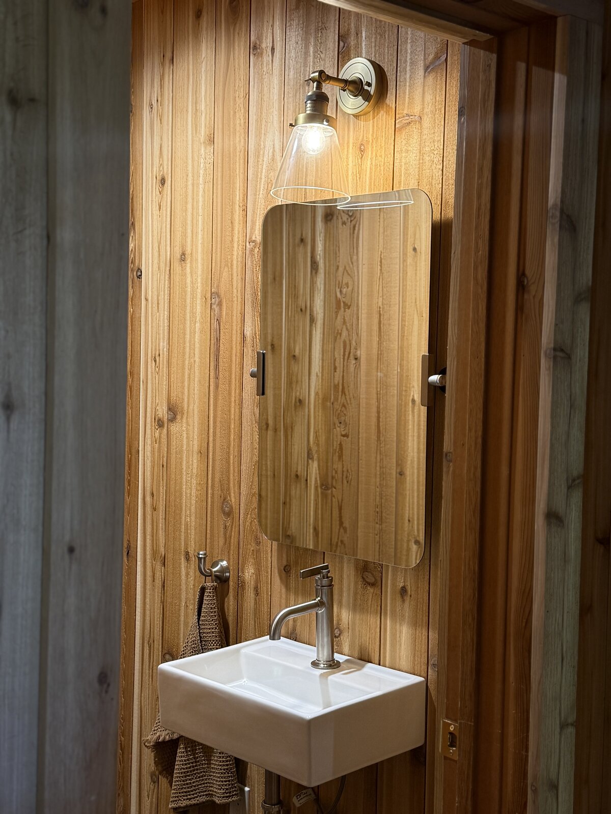 Powder room detail
