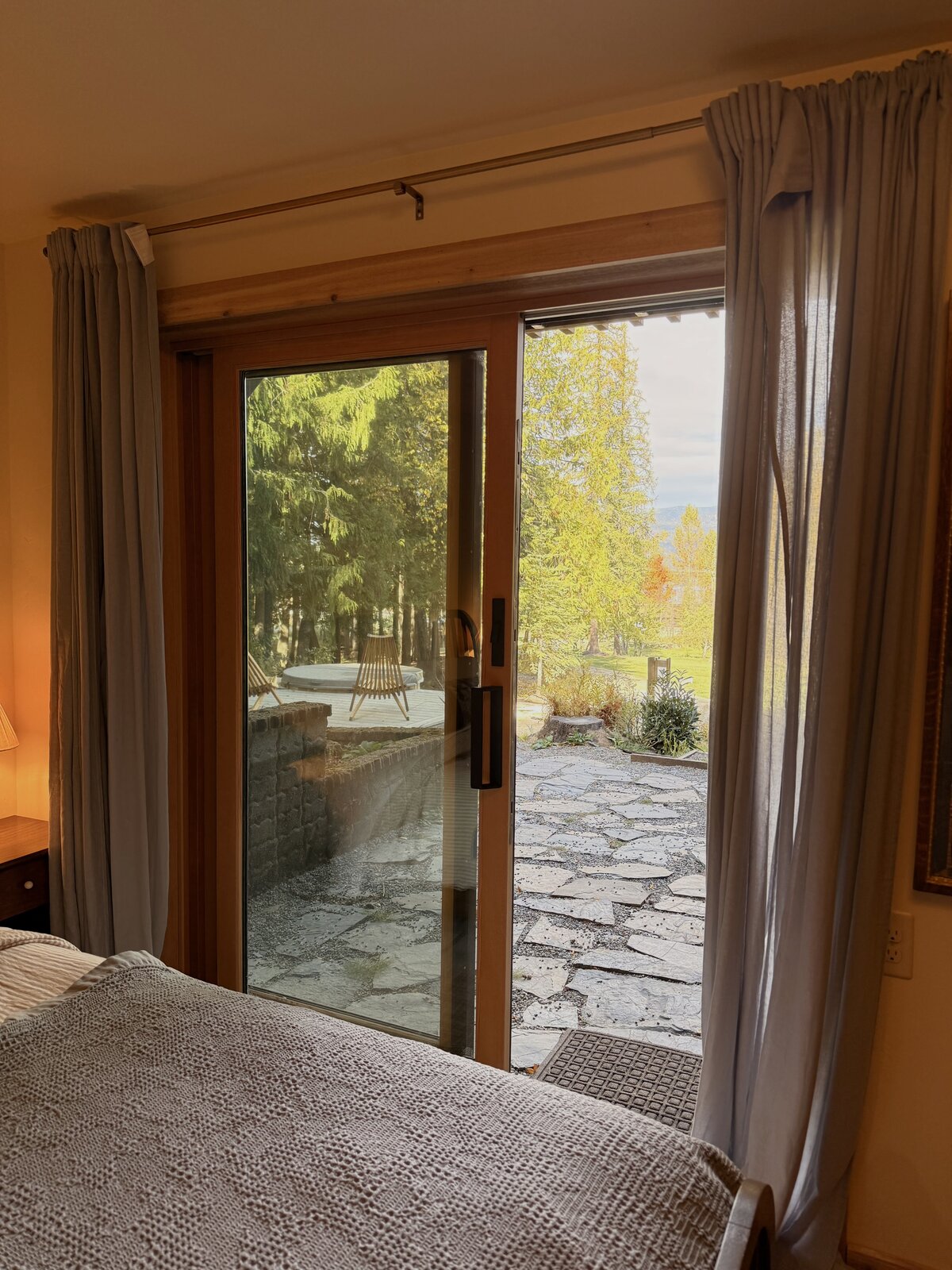 Ojai bedroom doors to the patio