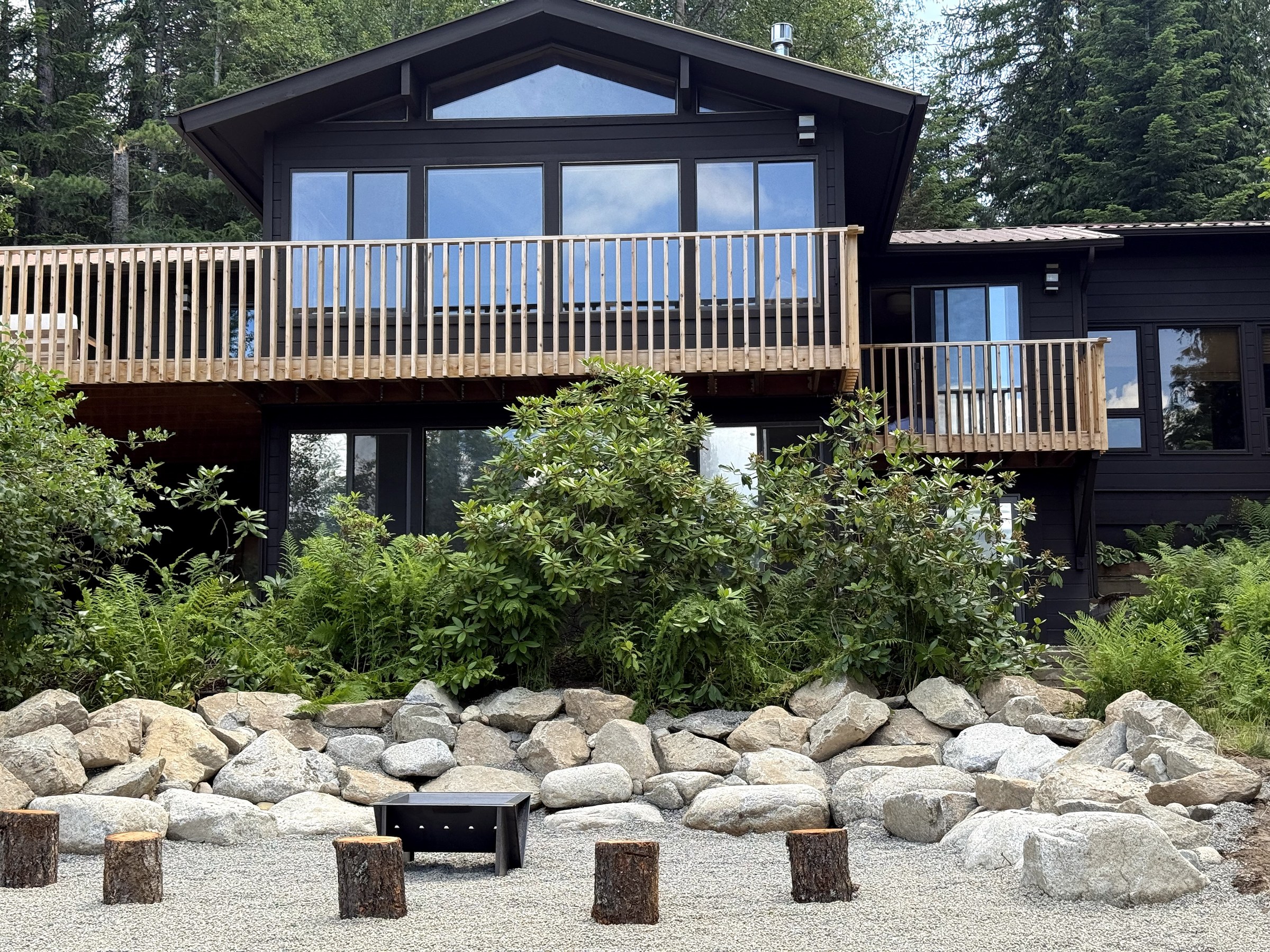 Fire pit in the boulder amphitheatre below the cabin